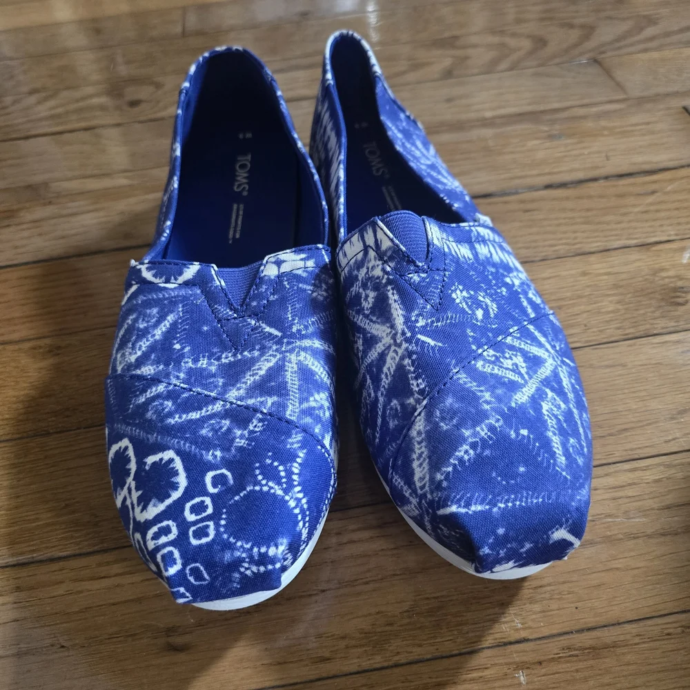Toms Blue Patterned Slip-Ons - Picture 1 of 5